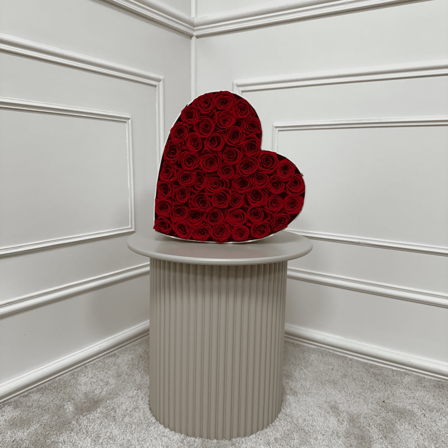 Box en cœur en roses éternelles