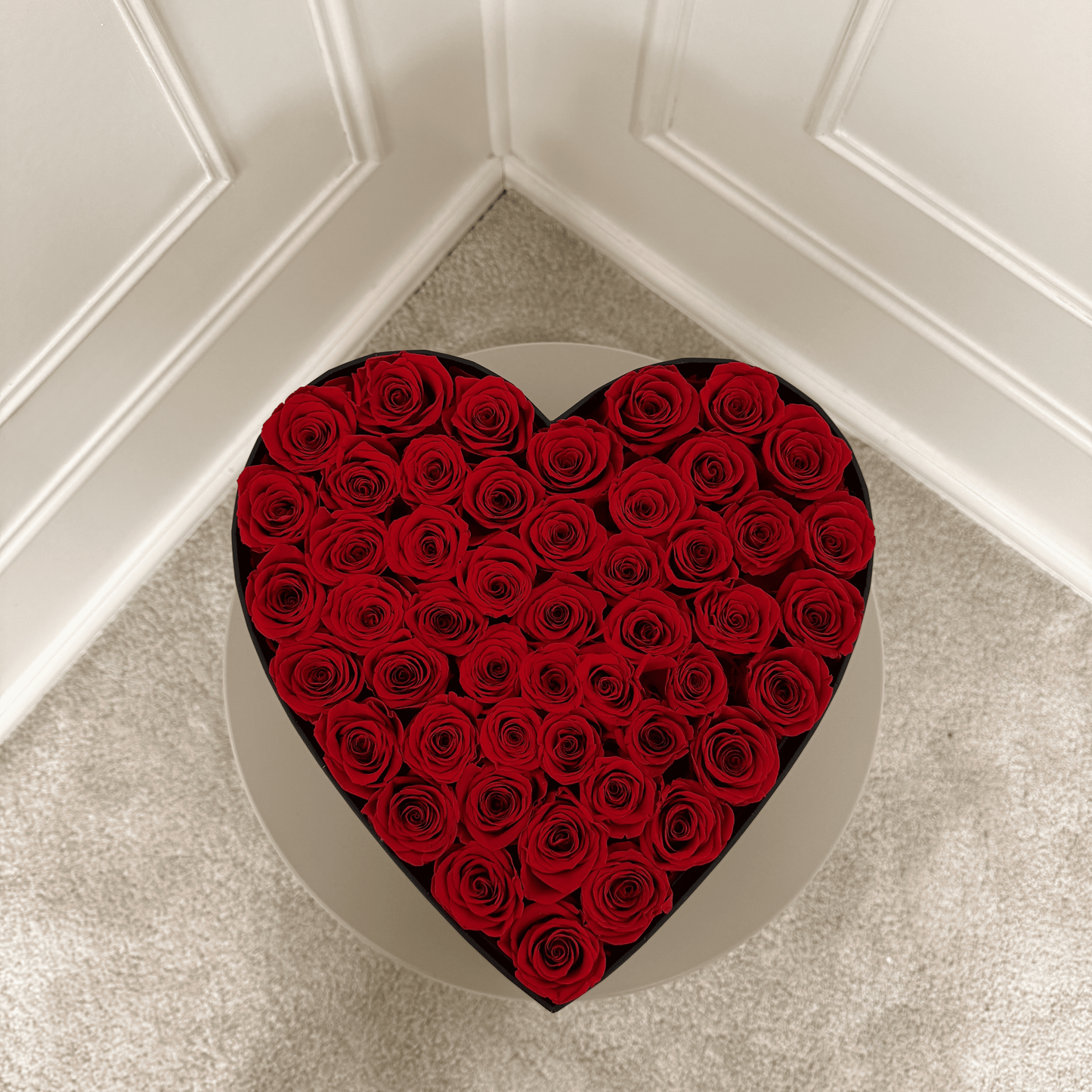 Box en cœur en roses éternelles