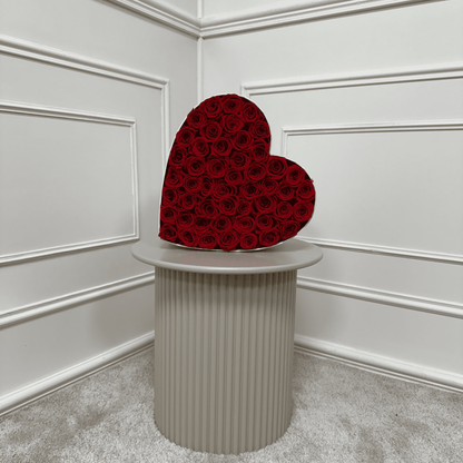 Box en cœur en roses éternelles