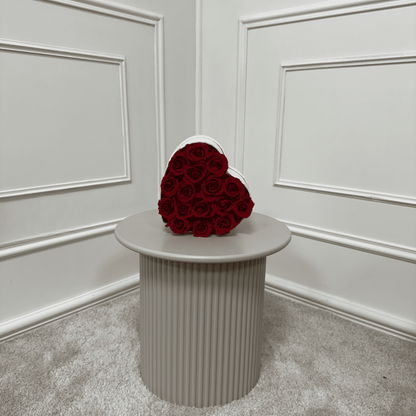 Box en cœur en roses éternelles