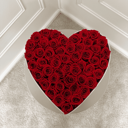 Box en cœur en roses éternelles