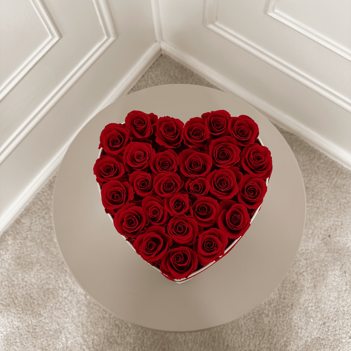 Box en cœur en roses éternelles