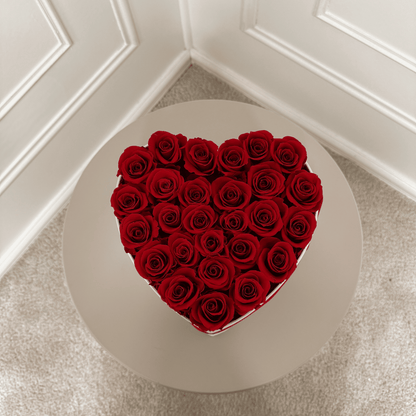 Box en cœur en roses éternelles