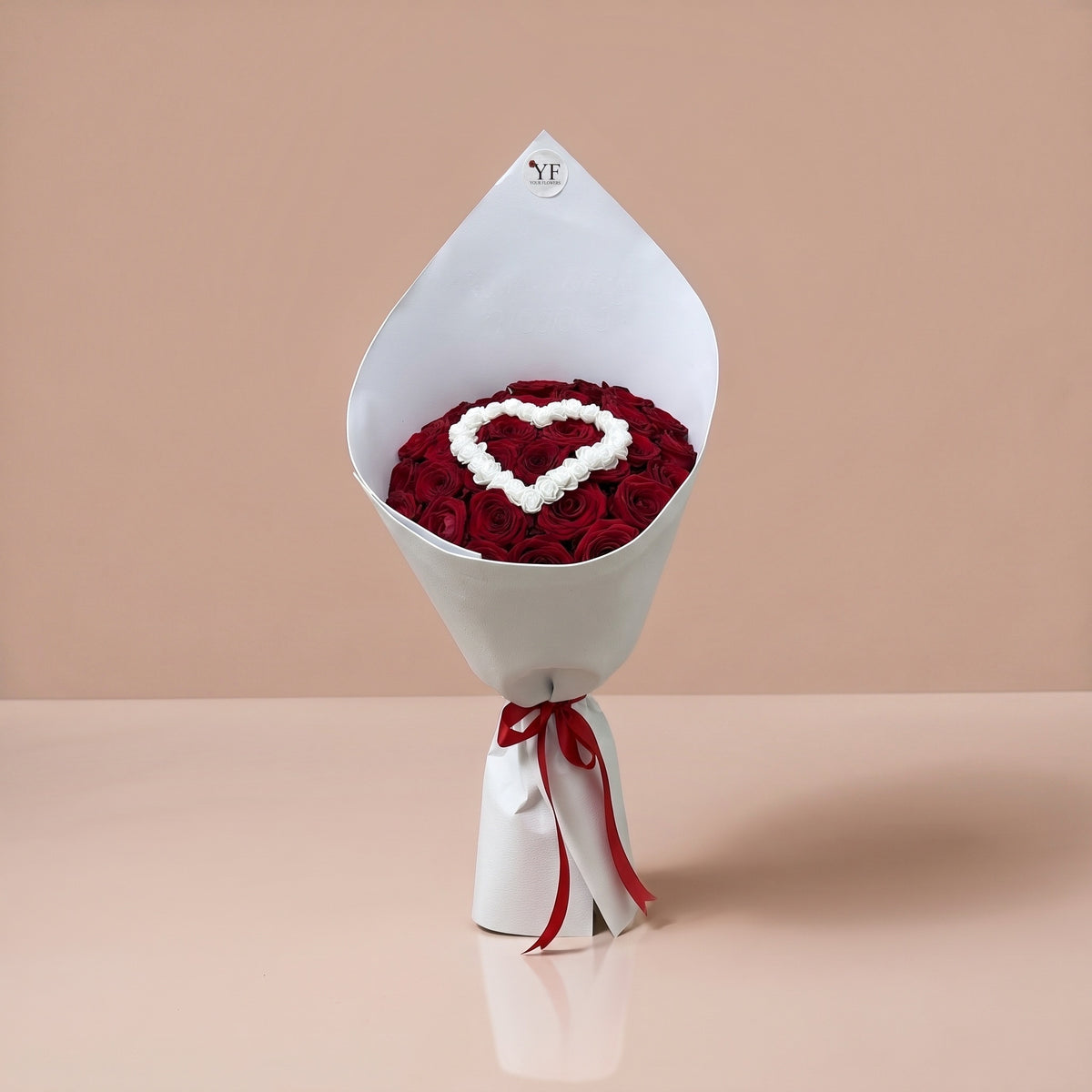 Bouquet Cœur, seul sur fond studio