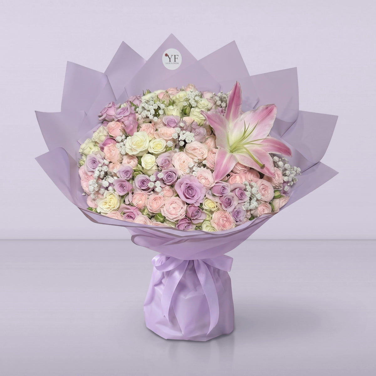 Bouquet Comtesse, seul sur fond studio