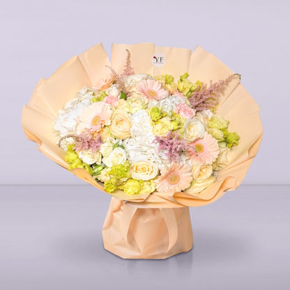Bouquet Douceur de Printemps, seul sur fond studio