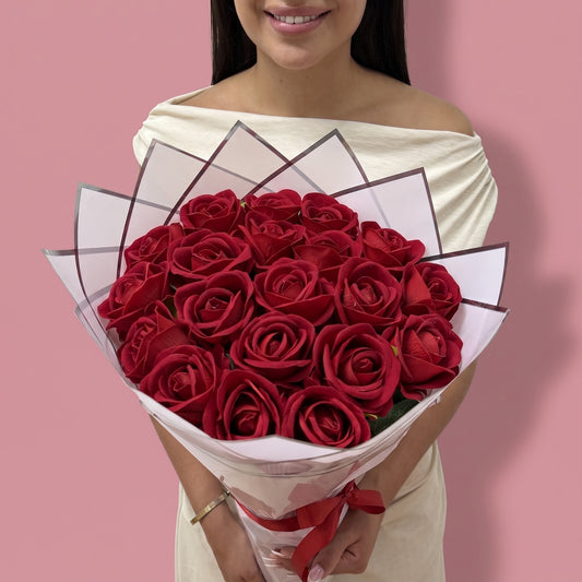 Bouquet Évidence, porté par notre fleuriste