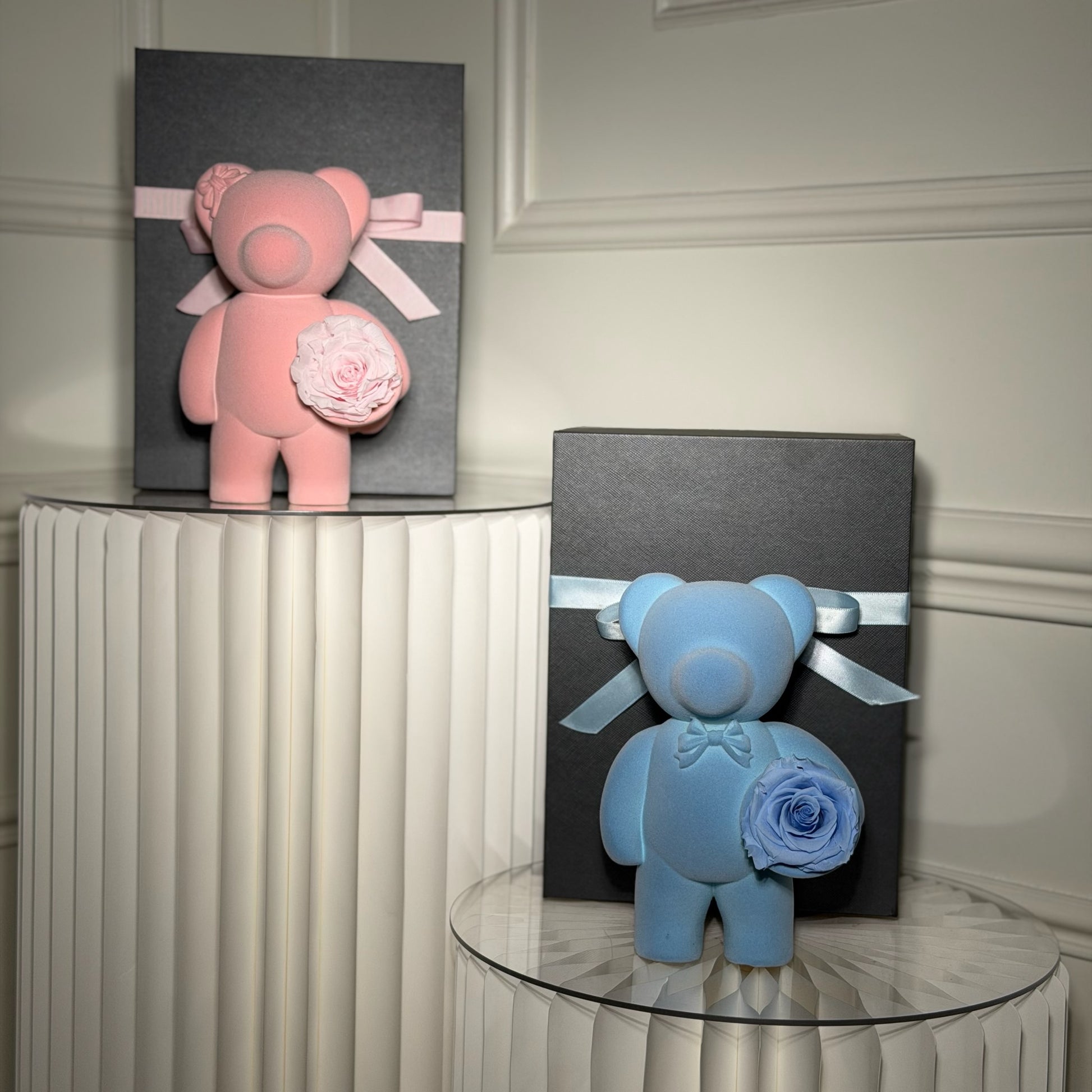 cadeau naissance ourson rose et bleu avec rose eternelle