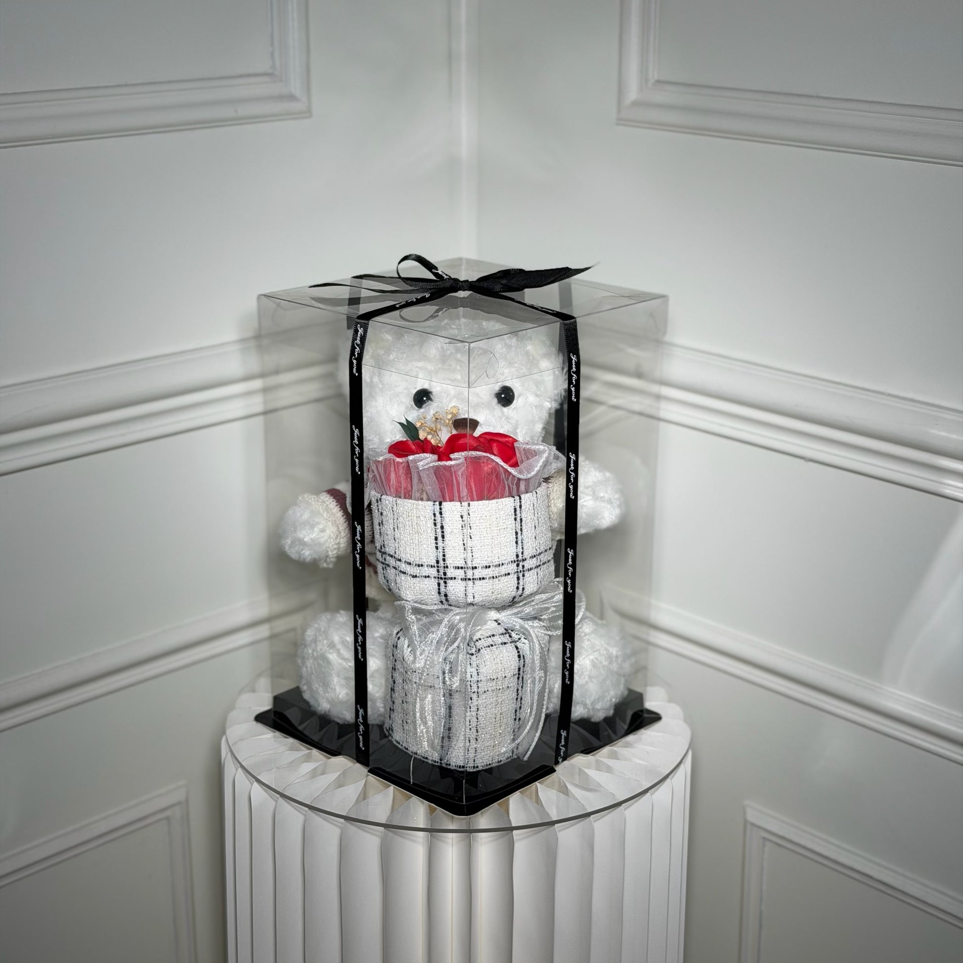 boite transparente peluche et fleurs parfumées