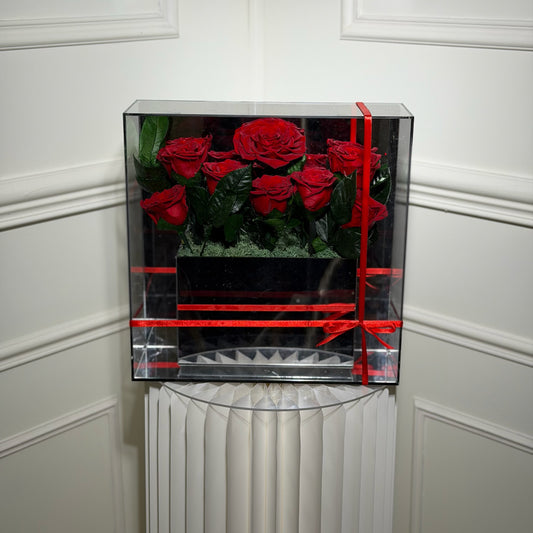boite plexiglas roses eternelles rouges composition florale luxe cadeau