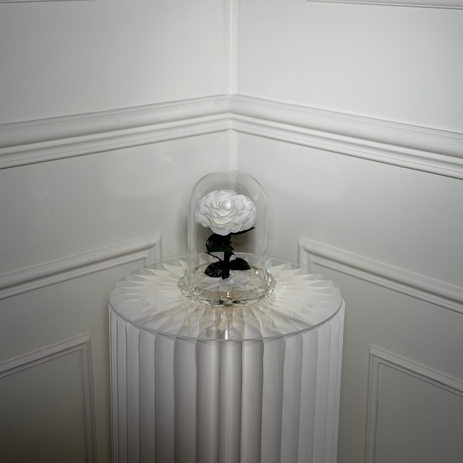 cloche cristal rose eternelle blanche élégante