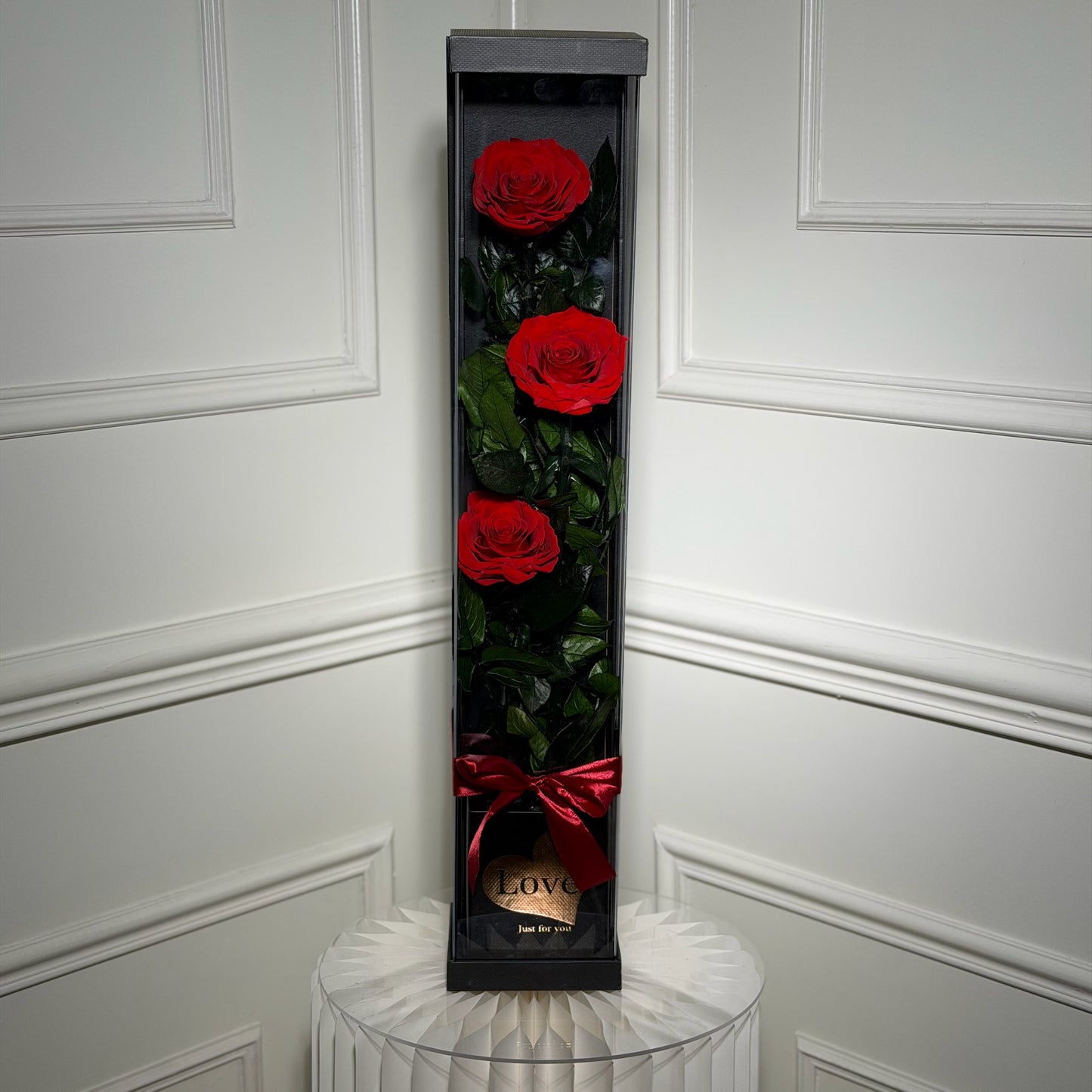coffret vertical 3 roses eternelles rouge