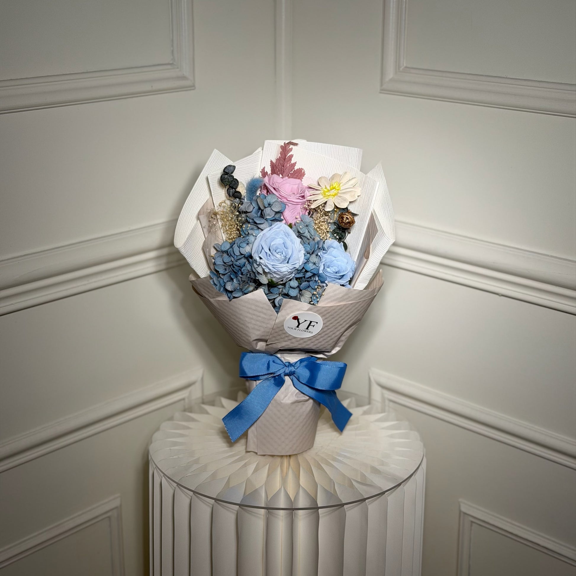 bouquet fleurs stabilisées bleu
