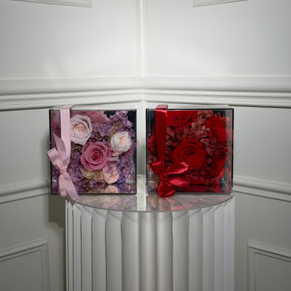 carré de roses éternelles rouge et rose en coffret transparent