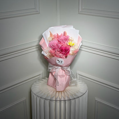 bouquet roses eternelles rose pastel