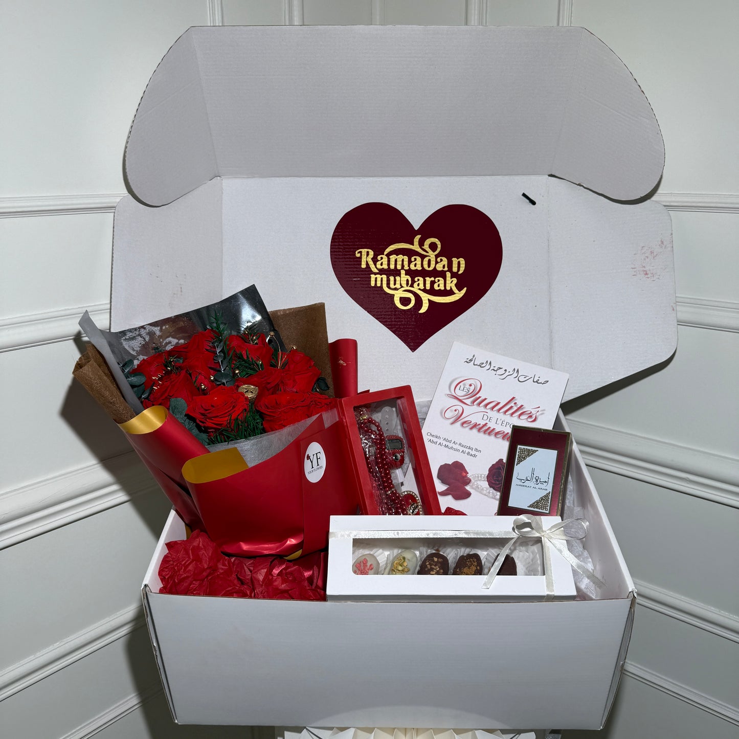 Box Ramadan luxe roses éternelles Coran parfum et dattes chocolat
