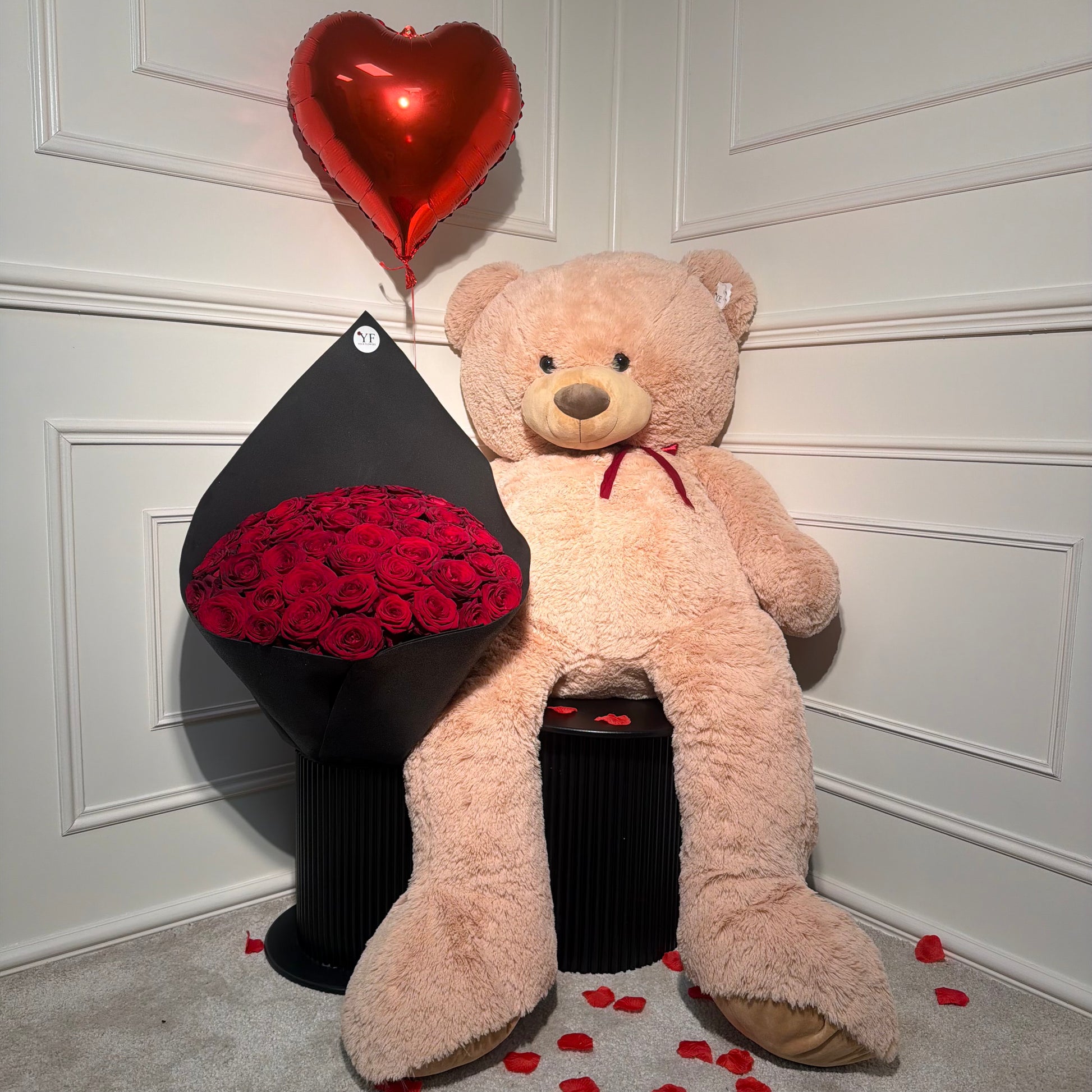 Pack Instant Love XL avec nounours XL, bouquet de fleurs fraîches, châle XL et ballon offert – Your Flowers