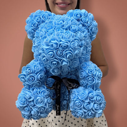 Ours en fleurs, bleu, porté par notre fleuriste