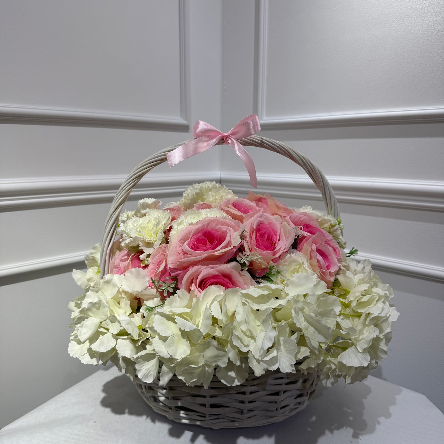 Paniers floraux artificiels