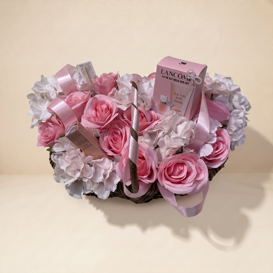 Panier Pink Édition, seul sur fond studio